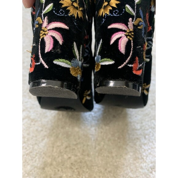 Lulus Black Velvet Embroidered Ankle Booties Bohemian Festival Boots Sz 7 - Picture 12 of 13
